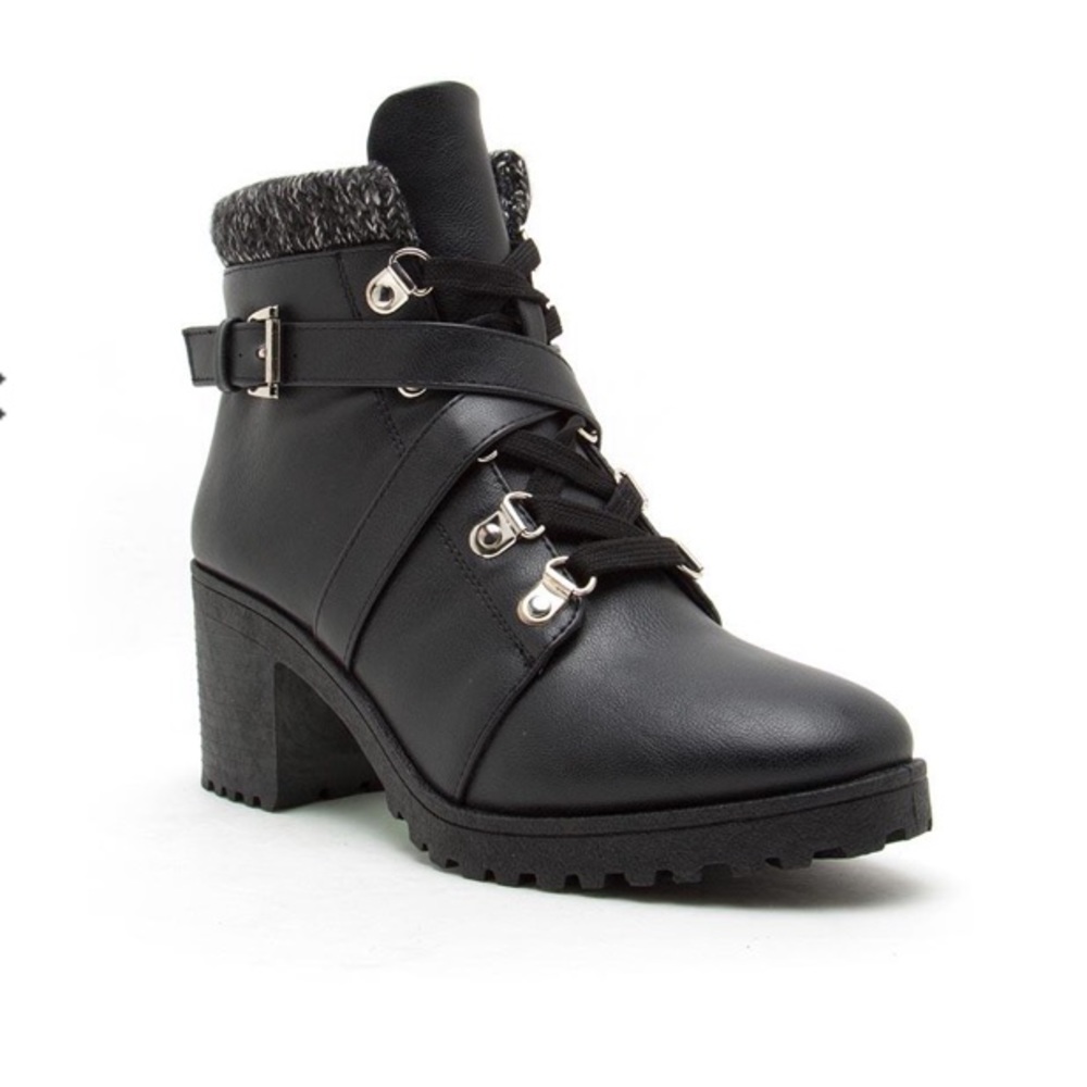 Qupid Timothy black chunky lace up hiker booties